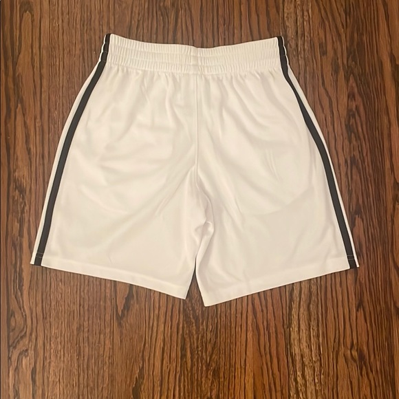 Shorts - Picture 2 of 2